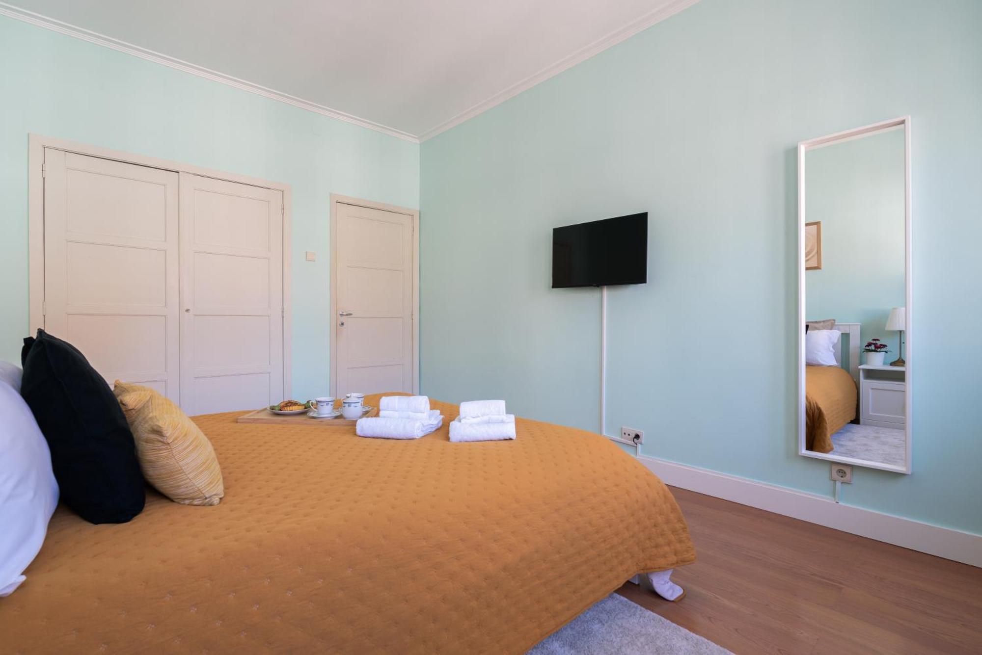 Apartamento Host Wise - Colorful Bright Flat With Balcony OOporto Habitación foto
